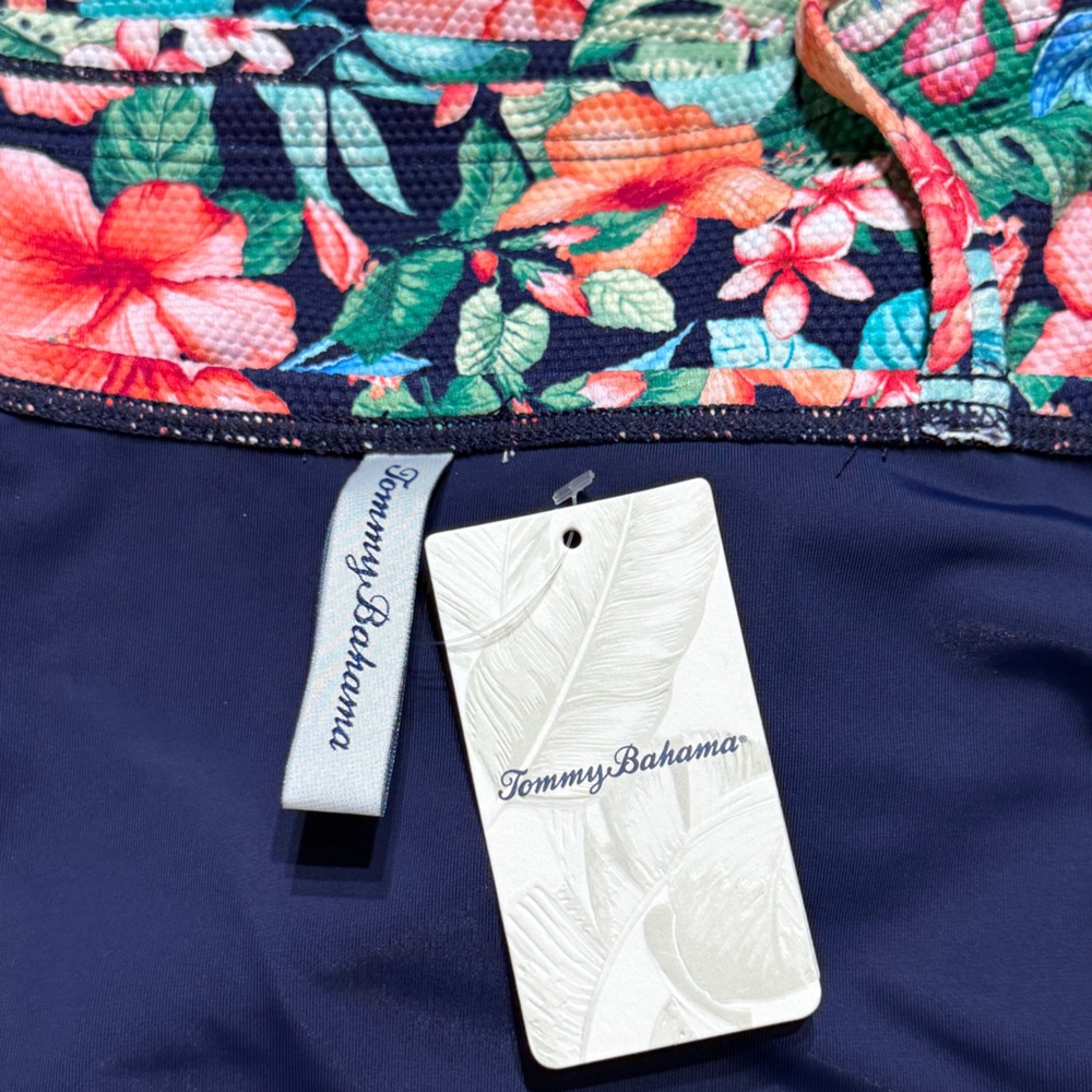 Tommy Bahama Island Cays Flora Underwire Front Twist Tankini Top - Picture 9 of 15